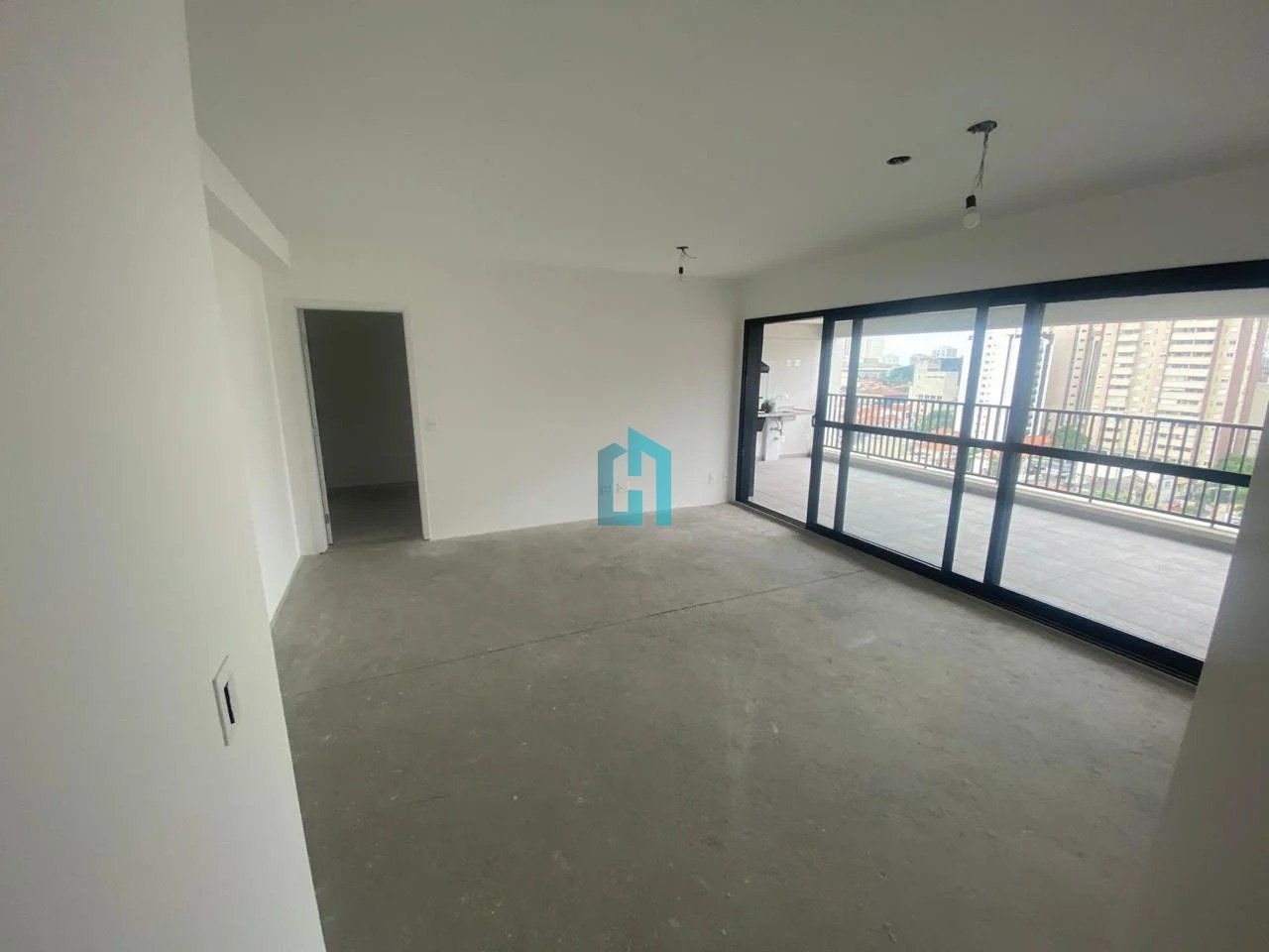 photo1