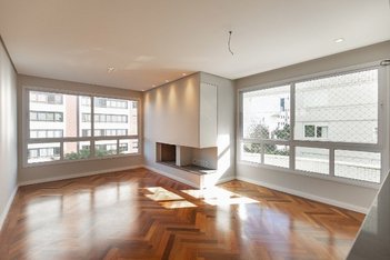 apartment em Rua Doutor Veridiano Farias, Petrópolis - Porto Alegre - RS