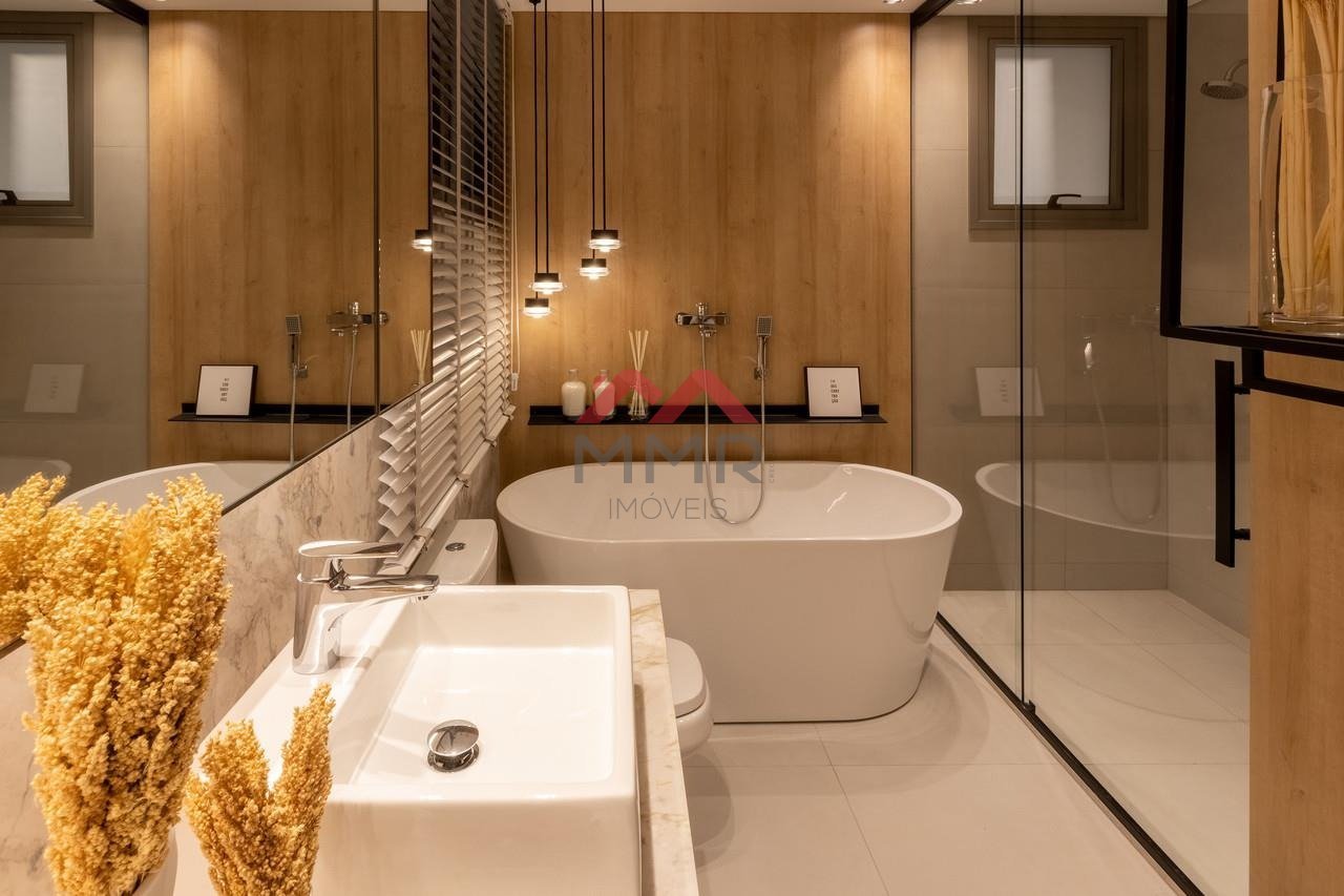 944982919-1896295180_bg