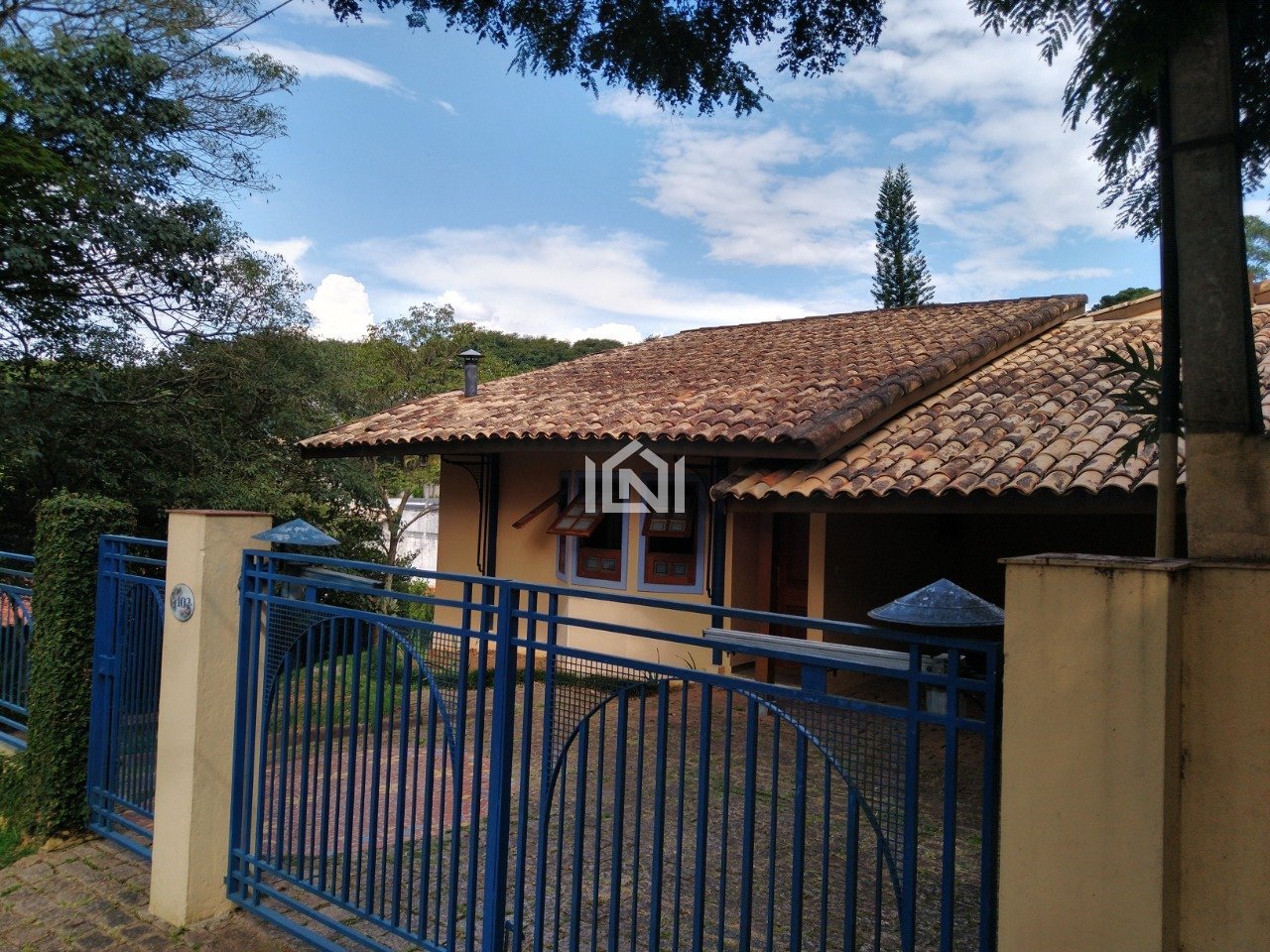 condomínio parque frondoso - portão de entrada