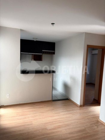 apartment em Rua Dolorita Elias do Nascimento, Laranjeiras - Uberlândia - MG