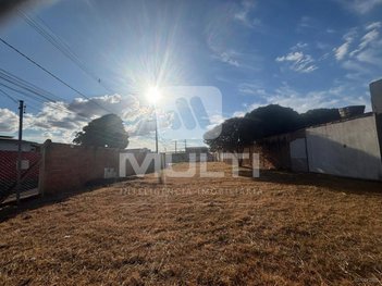 land_lot em Rua Amador Caetano de Faria, Granada - Uberlândia - MG