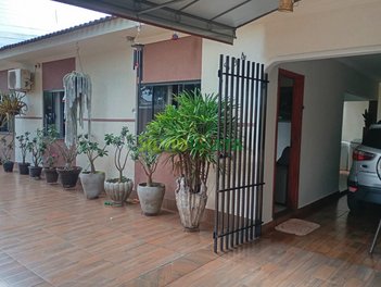 house em Avenida Amílcar Vecchi, Parque Alvamar - Sarandi - PR