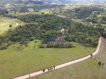 agricultural em Estrada Parateí de Baixo, Chácaras Condomínio Recanto Pássaros II - Jacareí - SP