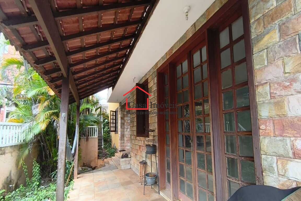 Casa com 6 quartos — Santa Lúcia, Belo Horizonte