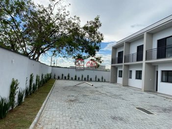 house em Avenida Estevan Corbani, Jardim Santa Maria - Jacareí - SP