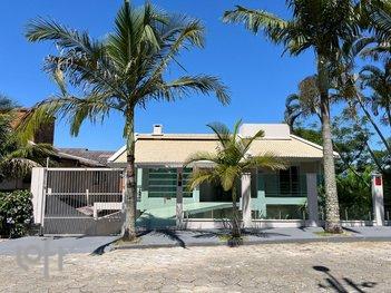 house em Maurílio Lopes da Silva, Praia Brava - Florianópolis - SC