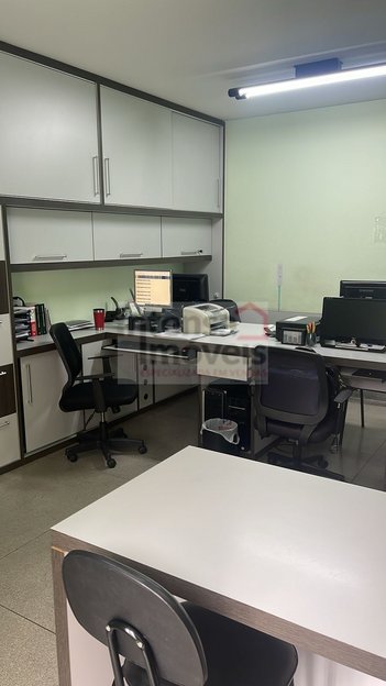 office em Rua Visconde do Rio Branco, Centro - Taubaté - SP