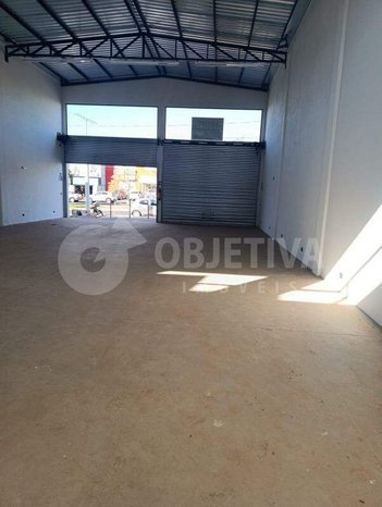 industrial em Avenida Alípio Abrão, Granada - Uberlândia - MG