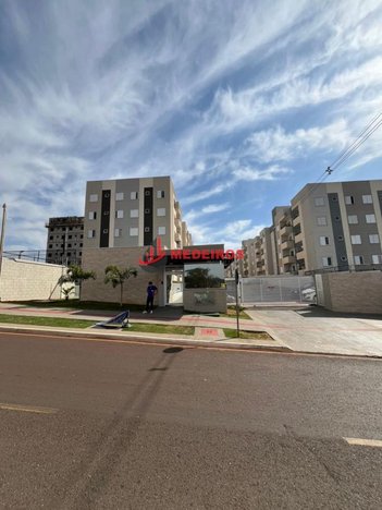 apartment em Rua Maria Aparecida Bragion Pignata, Chácaras Aeroporto - Maringá - PR