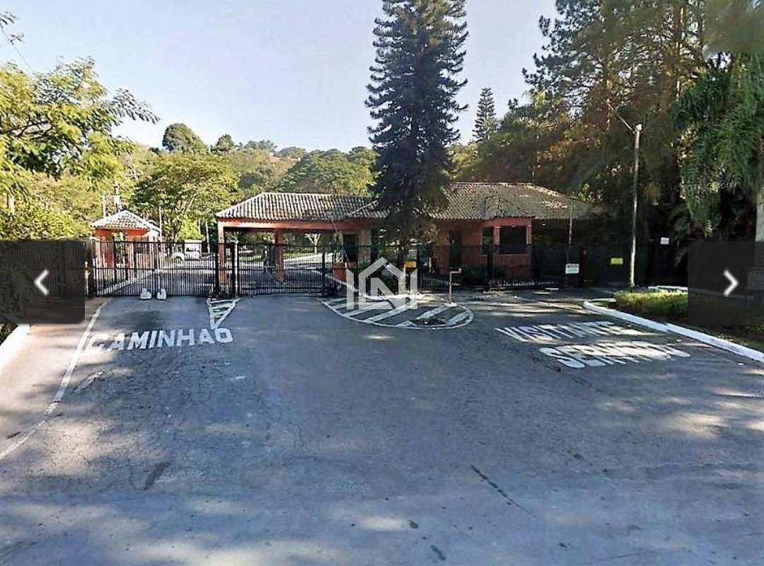 Terreno a venda no condominio Forest Hills - portaria