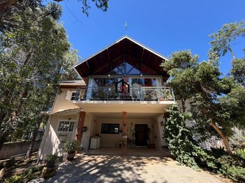 house em Rua Serafim Capela, Vila Natal - Campos do Jordão - SP