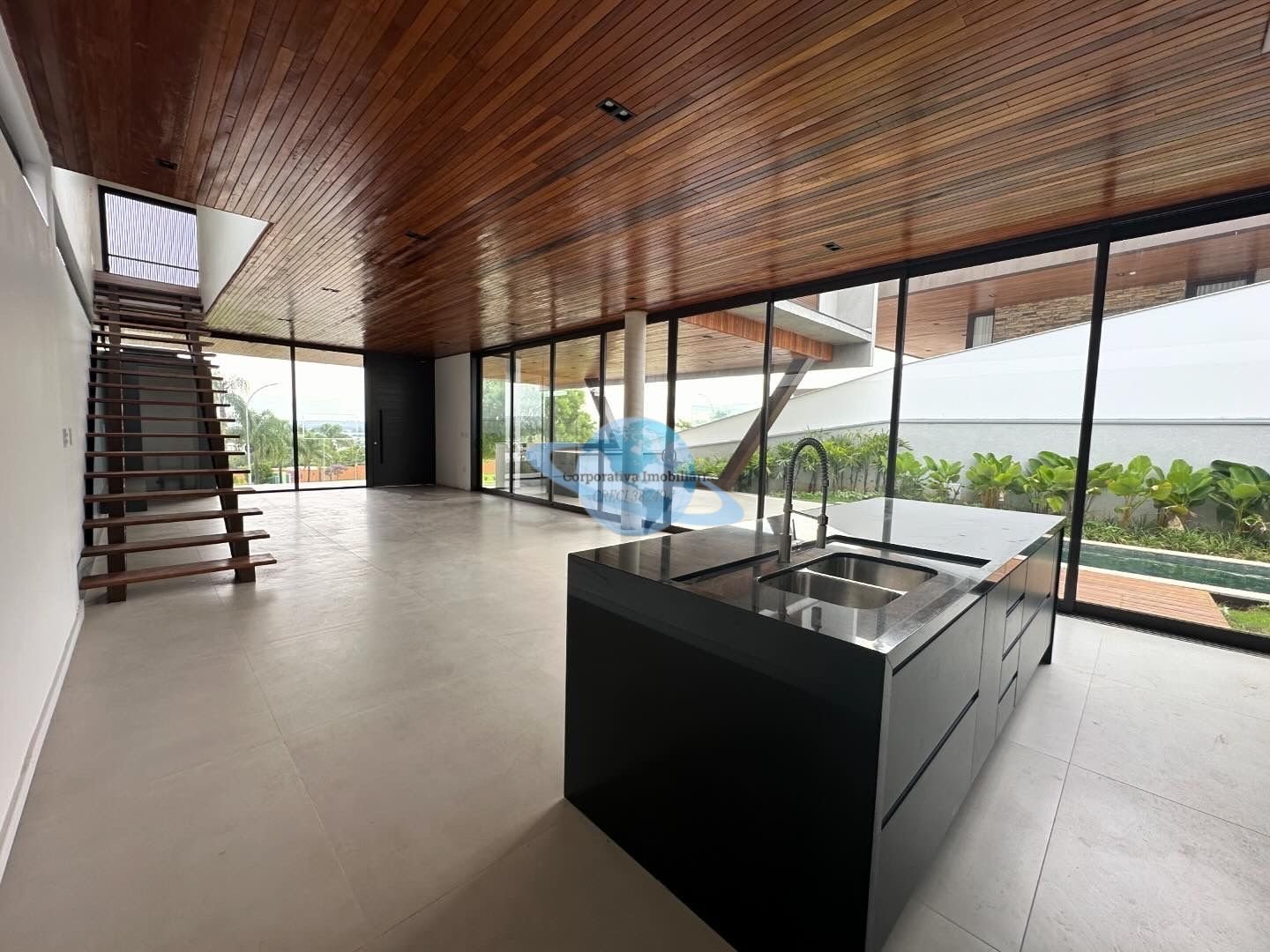 Casa com 360m² | Foto_migracao | 3