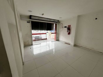 business em Avenida Conselheiro Nébias, Paquetá - Santos - SP
