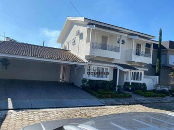 house em Avenida Claurides de Siqueira, Jardim Santa Maria - Jacareí - SP