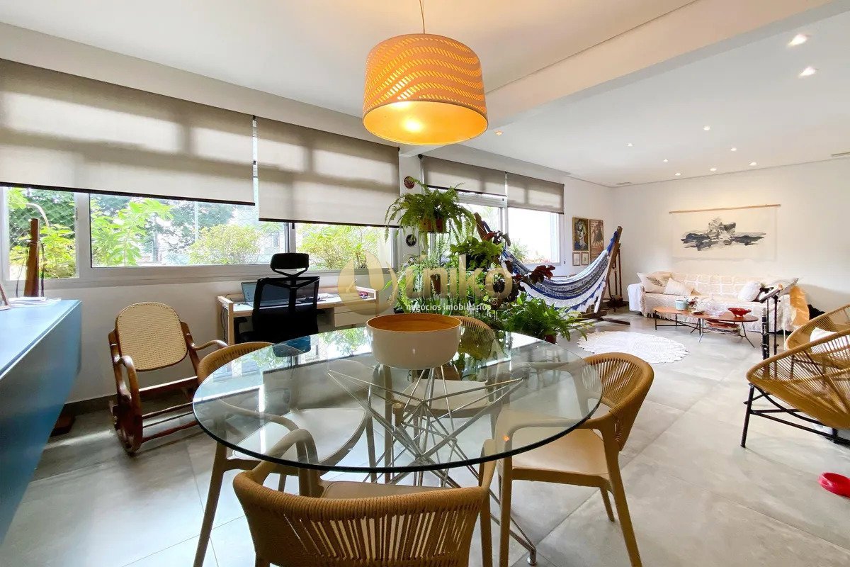 Apartamento com 4 quartos — Santo Antônio, Belo Horizonte
