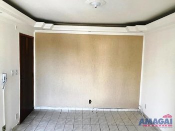 apartment em Avenida Vale do Paraíba, Parque Santo Antônio - Jacareí - SP