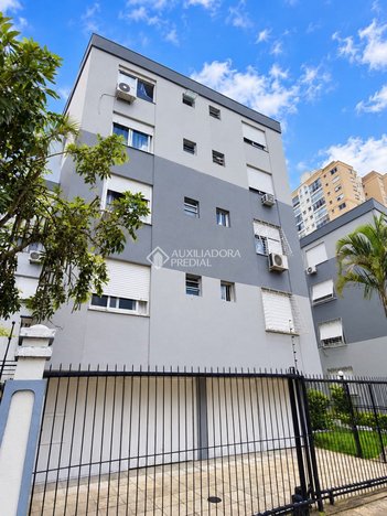 apartment em Rua Major-Polícia Militar Antônio Pompílio da Fonseca, Jardim Europa - Porto Alegre - RS
