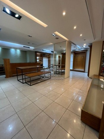 business em Doutor Nelson de Sá Earp, Centro - Petrópolis - RJ
