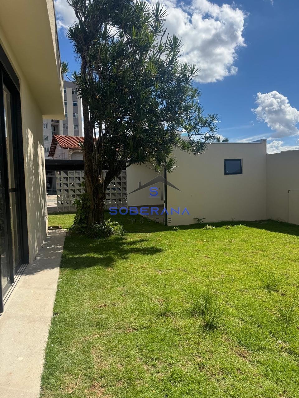 Casa com 4 quartos — Jaraguá, Belo Horizonte