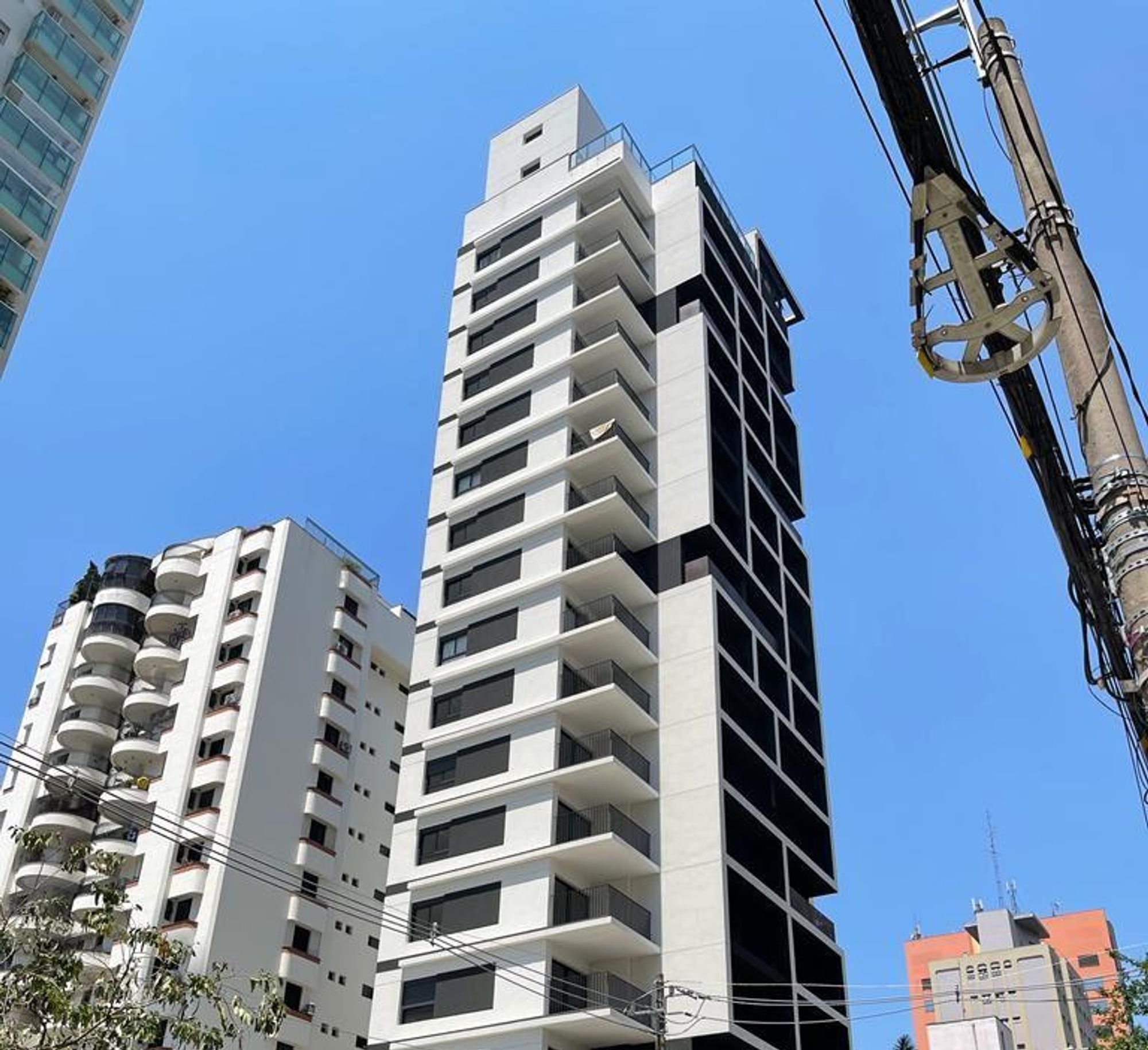 Apartamento 1 quarto, sem vaga, Alameda dos Jurupis, Moema Índios, SP