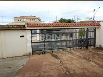 house em Avenida Pedro Tovolli, Vila Xavier (Vila Xavier) - Araraquara - SP