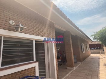 house em Avenida Estados Unidos, Jardim Siesta - Jacareí - SP