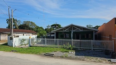 house em Rua África, Matinhos - Matinhos - PR