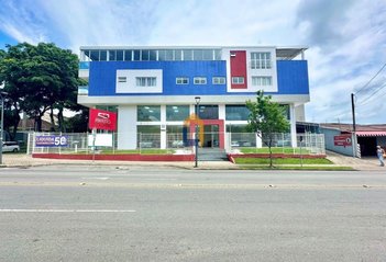 office em Rua Amazonas de Souza Azevedo, Bacacheri - Curitiba - PR