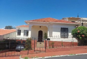 house em Rua Vila Adelaide, Jardim Brasília - Resende - RJ