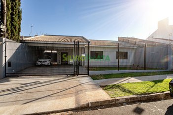 house em Rua Pioneiro Benjamin Fernandes Dias, Jardim Iguaçu - Maringá - PR