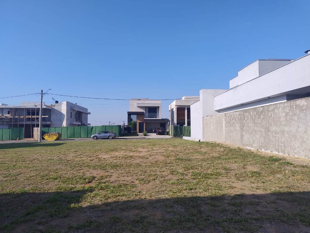 TERRENO DE 250M� NO CONDOM�NIO VEREDA DOS CAMPOS COM PROJETO APROVADO