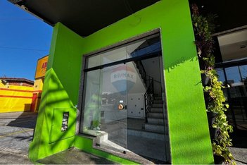 commercial_building em Alameda Lucas Nogueira Garcez, Vila Thais - Atibaia - SP