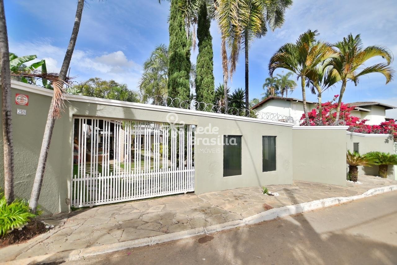 e5d89b3b-bd0f-4f57-aee0-44c277cbf215