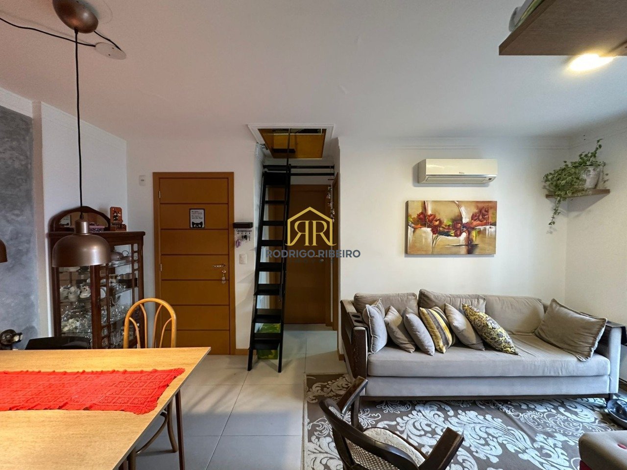 WhatsApp Image 2025-10-10 at 08.39