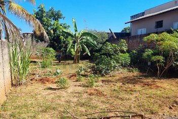 land_lot em Rua Yutaka Saito, Jardim Tangará - Lins - SP