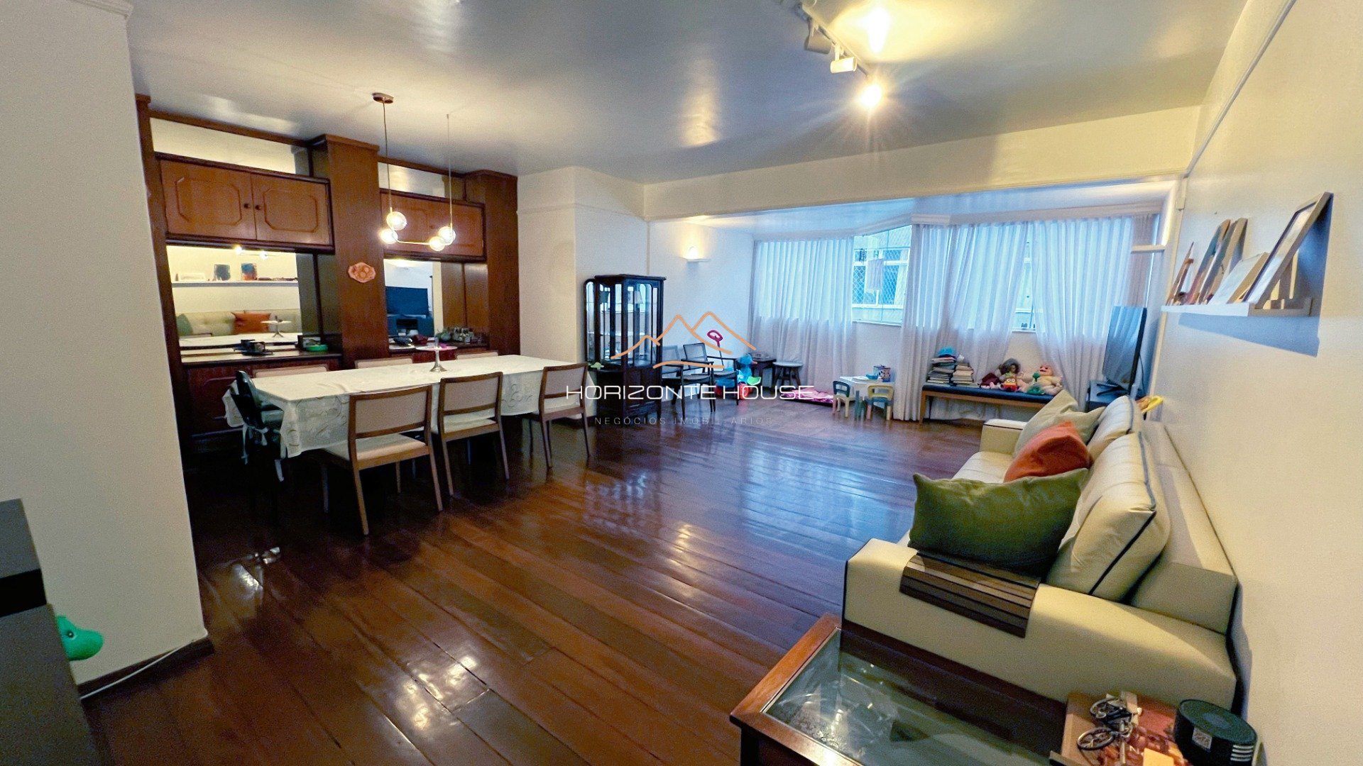 Apartamento com 4 quartos — Santa Lúcia, Belo Horizonte