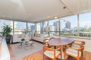 apartment em Rua Santo Inácio, Moinhos de Vento - Porto Alegre - RS