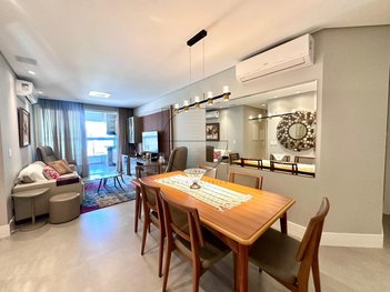 apartment em Rua dos Chernes, Jurerê - Florianópolis - SC