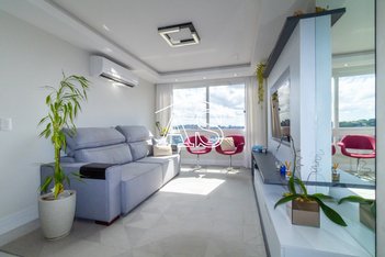apartment em Rua Cervantes, Jardim Botânico - Porto Alegre - RS