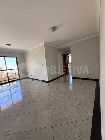apartment em Avenida Ana Godoy de Sousa, Santa Mônica - Uberlândia - MG