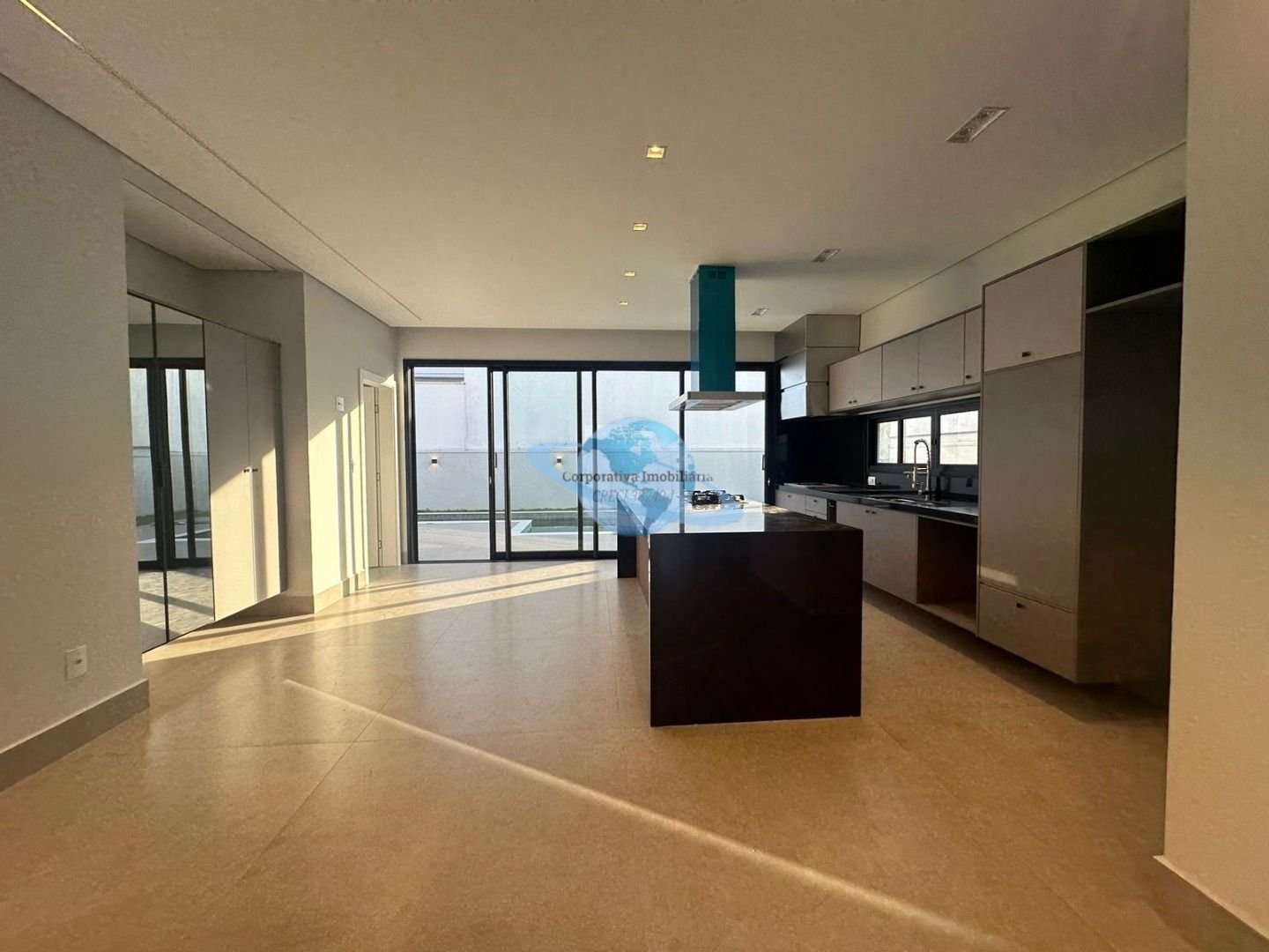 Casa com 240m² | Foto_migracao | 3