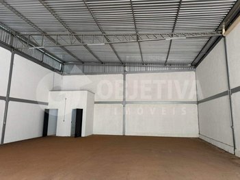 business em Rua Professora Maria Célia Cence, Shopping Park - Uberlândia - MG