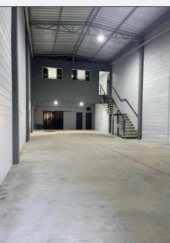 industrial em Avenida Professor Flávio Fazano, Jardim Piazza Di Roma II - Sorocaba - SP