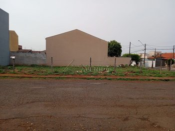 land_lot em Rua Mário Giublin, Santiago - Londrina - PR