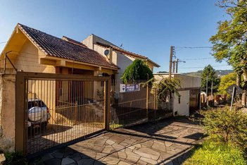 house em Professor Clemente Pinto, Medianeira - Porto Alegre - RS