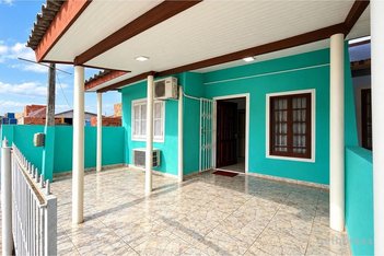 house em Rua Arroio Teixeira, Jardim Betânia - Cachoeirinha - RS
