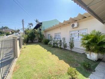 house em Rua Biguaçú, Água Verde - Blumenau - SC
