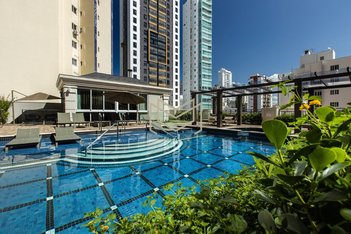 apartment em 2412, Centro - Balneário Camboriú - SC