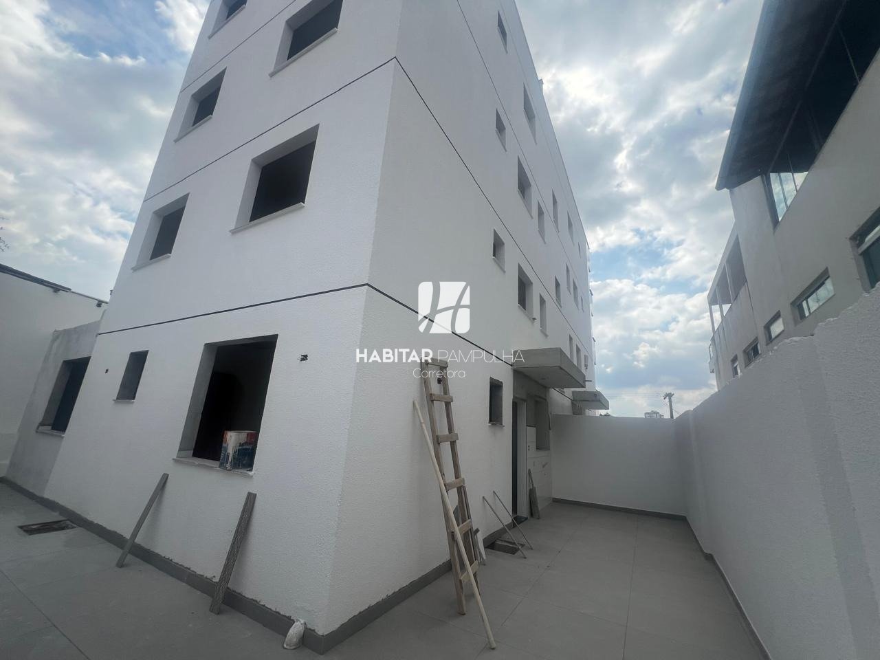 Apartamento com 2 quartos — Santa Mônica, Belo Horizonte